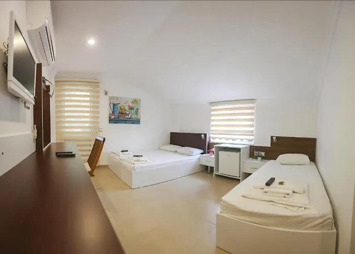 Melek 4* بوزبورون