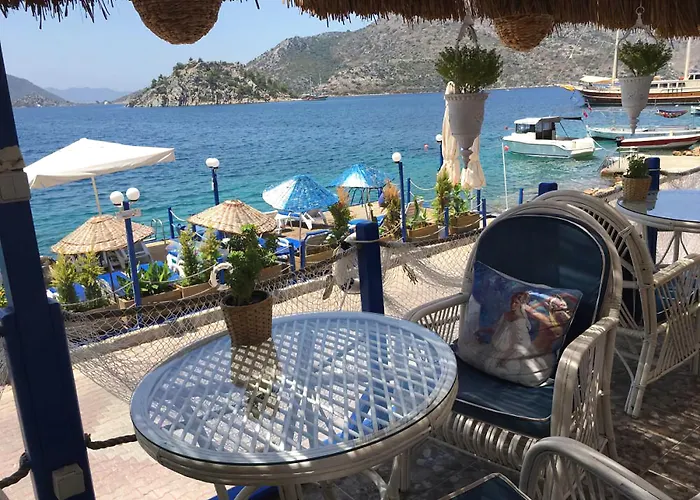 Melek فندق بوزبورون