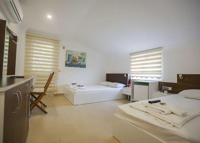 Melek بوزبورون